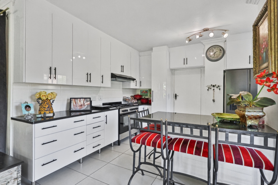 3 Bedroom Property for Sale in The Coves North West